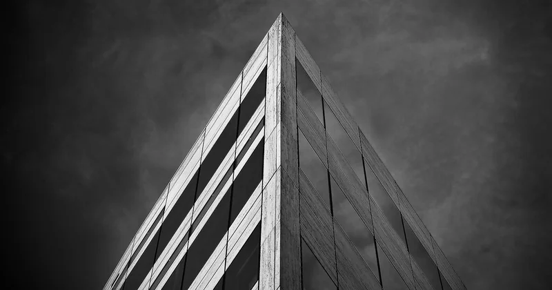 Combien coûte une signalétique de bureaux ? Délais et budget en Loire-Atlantique