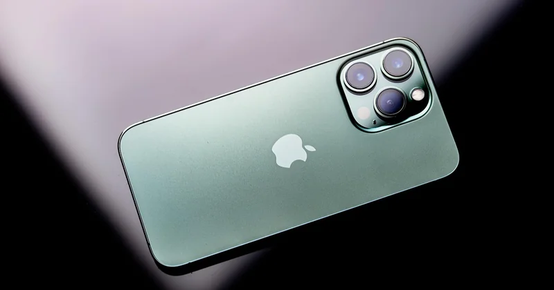 Birdy Auchan iPhone et « phare » : deux questions de faux amis